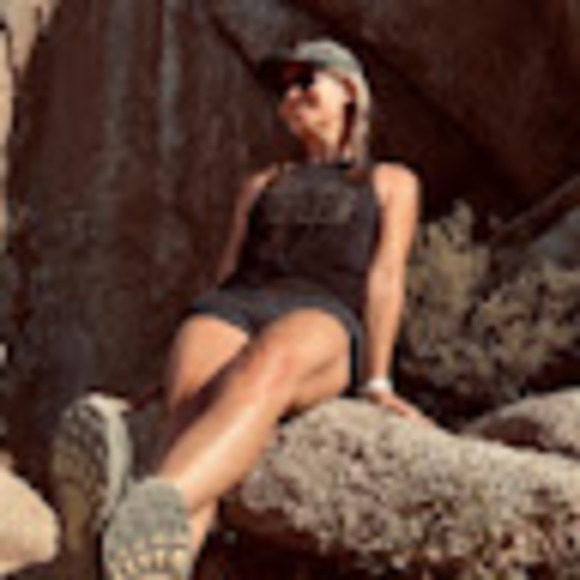 Meet your Posher, Dory - Picture 1 of 1